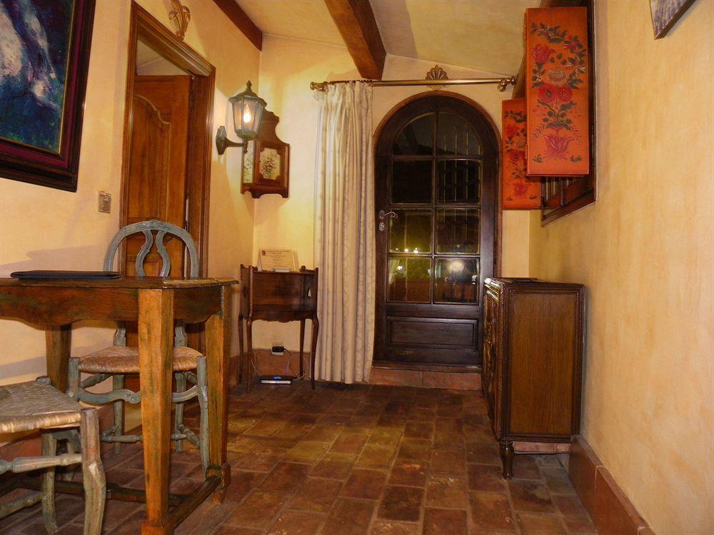 Chateau Hotel La Vignette Haute Auribeau-sur-Siagne Exterior photo