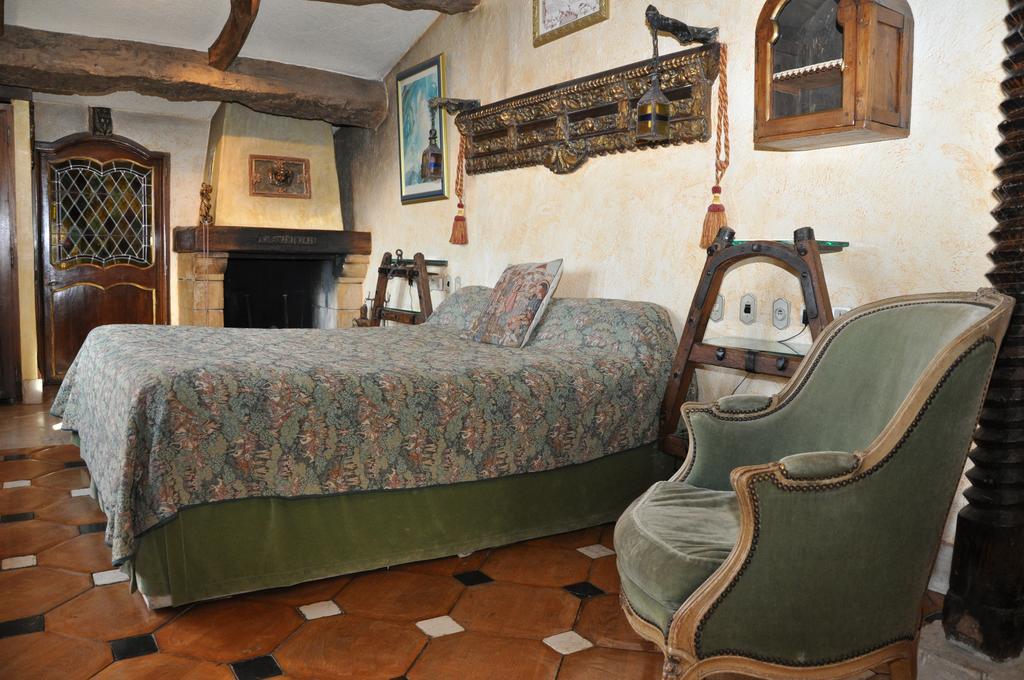 Chateau Hotel La Vignette Haute Auribeau-sur-Siagne Room photo