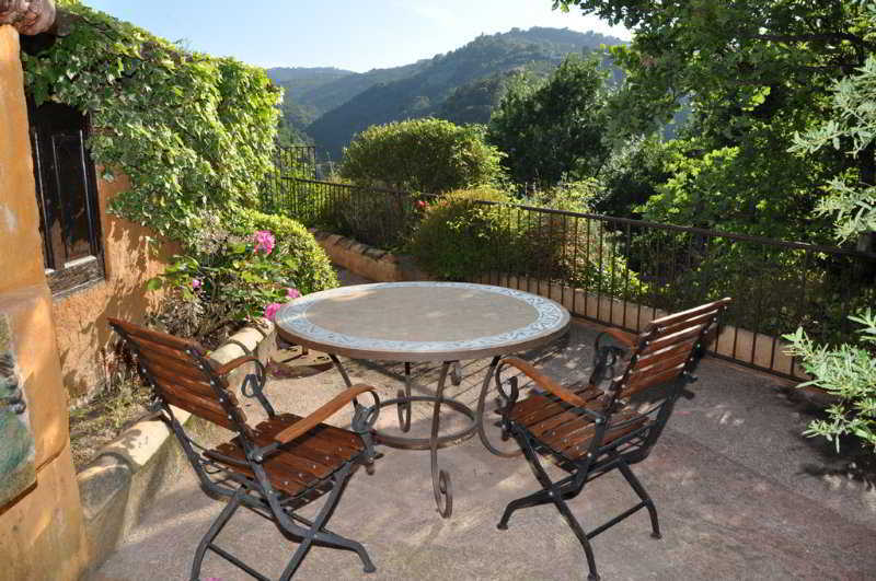 Chateau Hotel La Vignette Haute Auribeau-sur-Siagne Exterior photo